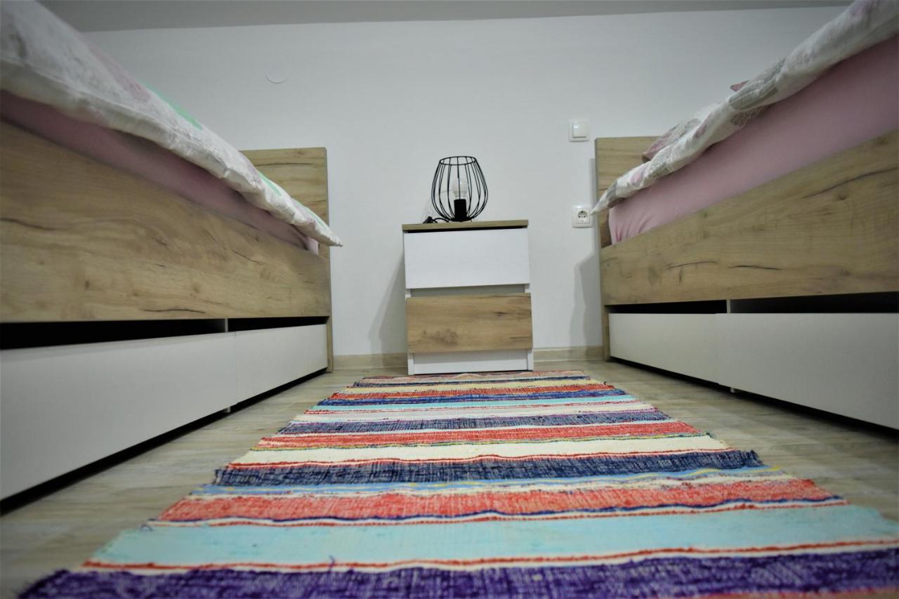 Guest House Tonka Otočac Εξωτερικό φωτογραφία