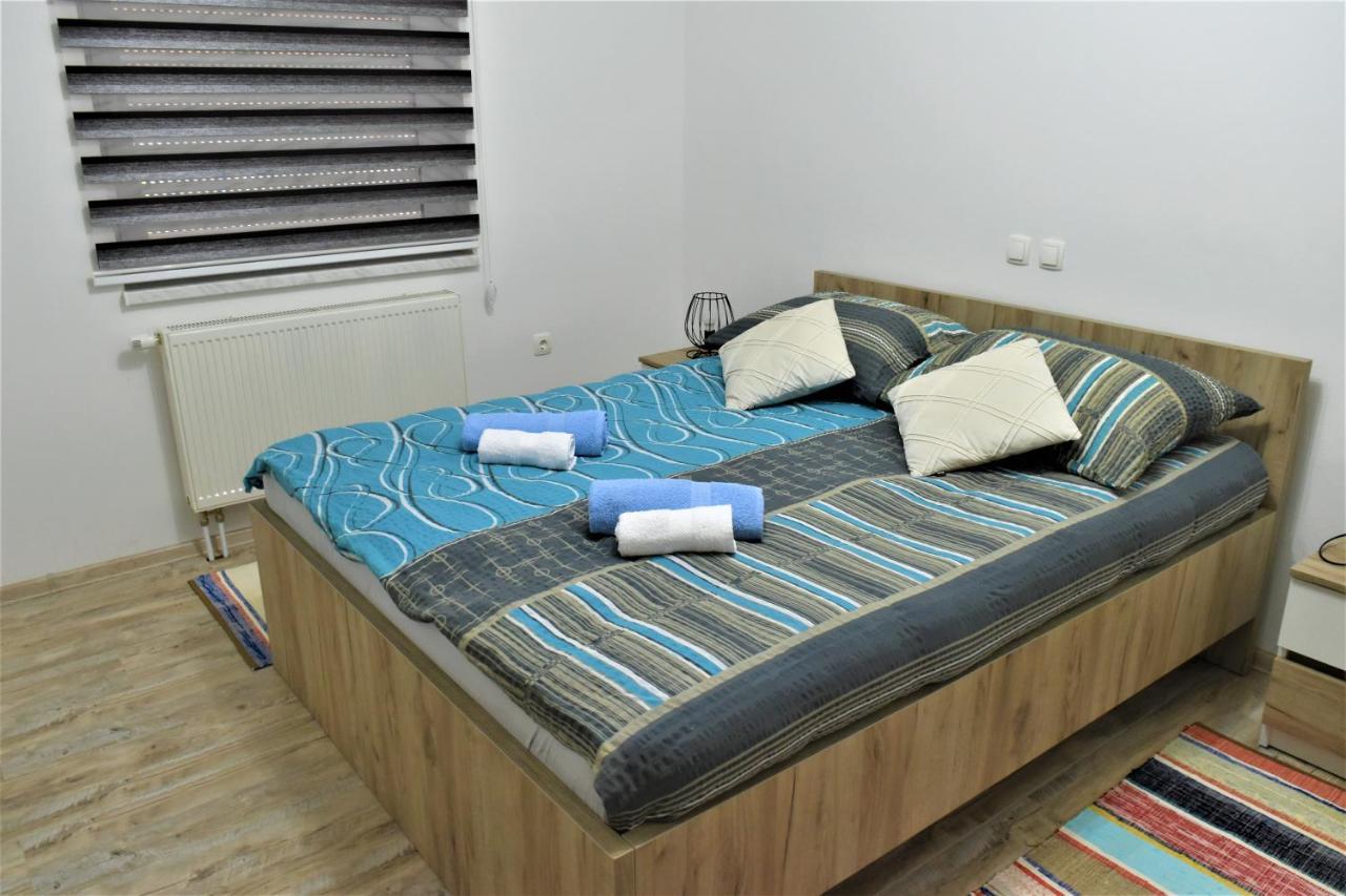 Guest House Tonka Otočac Εξωτερικό φωτογραφία