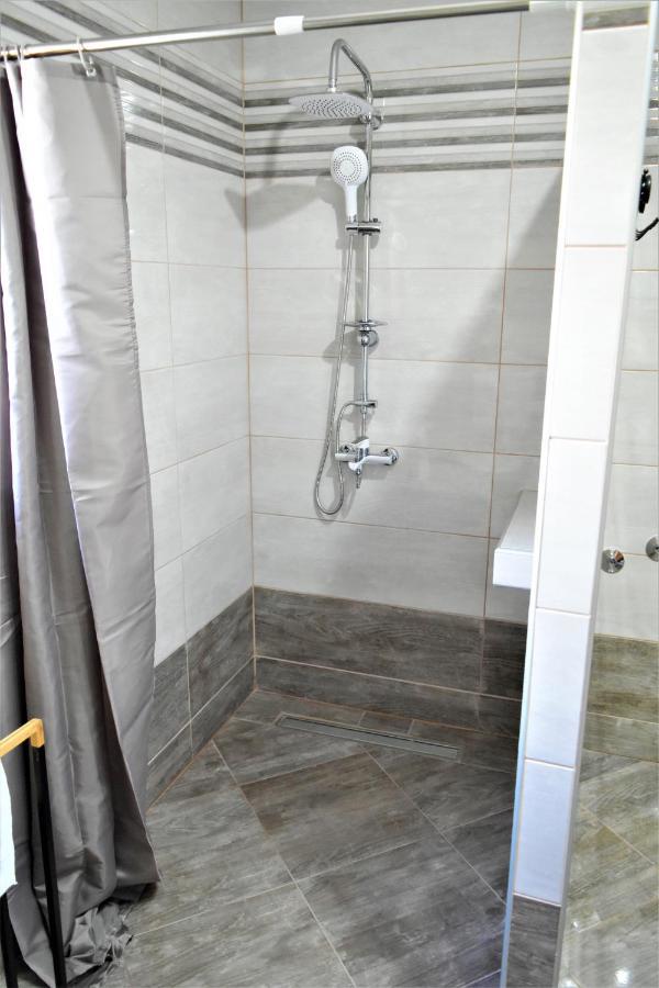 Guest House Tonka Otočac Εξωτερικό φωτογραφία
