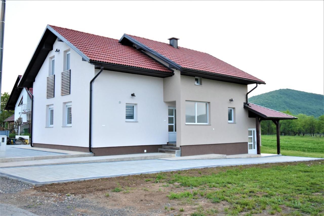 Guest House Tonka Otočac Εξωτερικό φωτογραφία